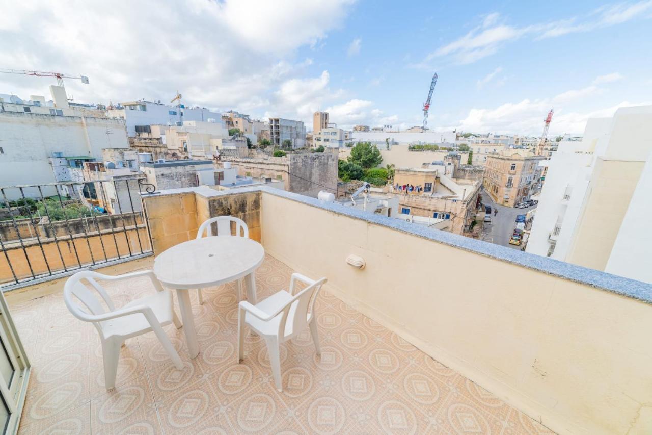 Amazing Views Of Spinola Bay In Heart Of Stjulians-Hosted By Sweetstay Сент Джулианс Экстерьер фото
